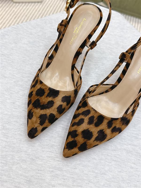 2025112810123738 300